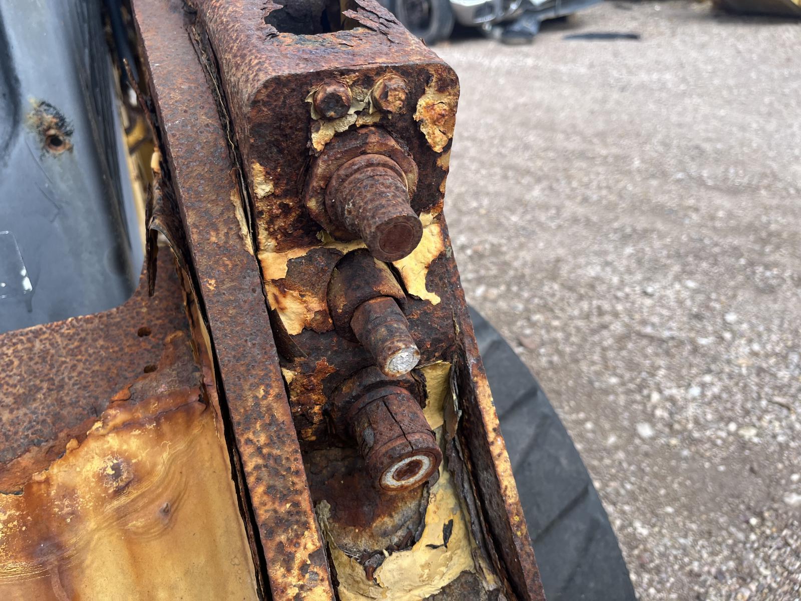 ./imagenes/INVOICE/2019/18177/CATERPILLAR 242D (11).JPG